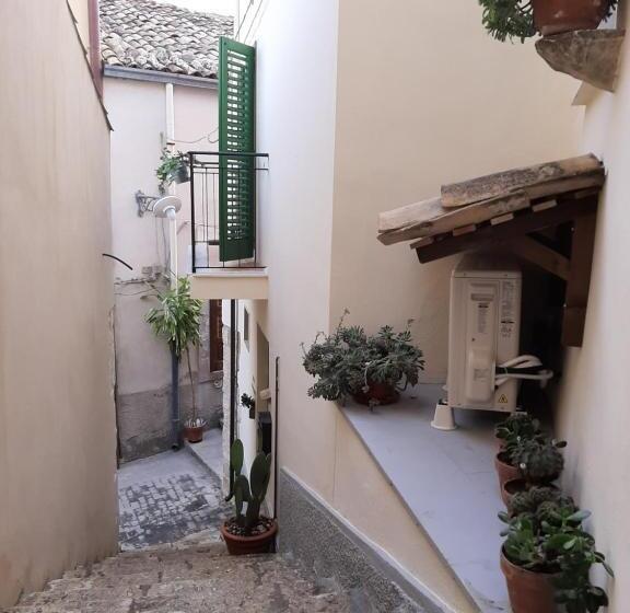 اتاق استاندارد با بالکن, Pura Vida Iblea