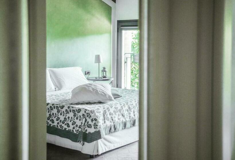 اتاق استاندارد با چشم‌انداز باغ, Quattrocolli B&b