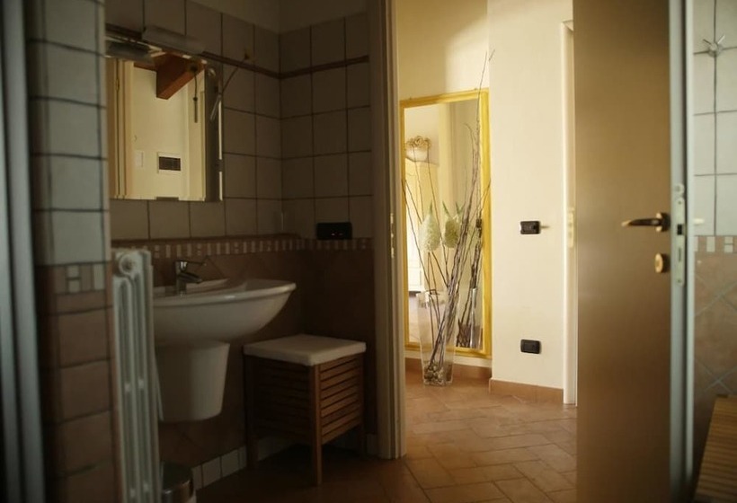 اتاق استاندارد با چشم‌انداز باغ, Quattrocolli B&b