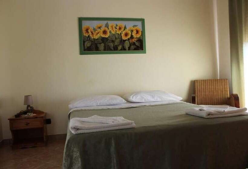 标准间, La Collina