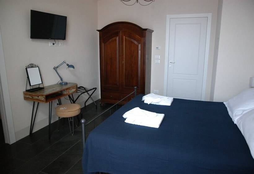 חדר דלוקס צדדי נוף לים, Castello D Alcontres B&b