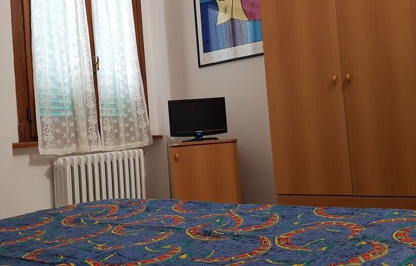 غرفة قياسية, Il Canto Del Fuoco