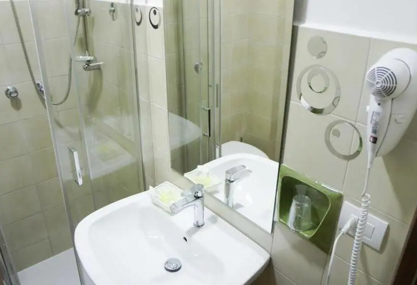 Economy Yhden Hengen Huone, Albergo D Onofrio