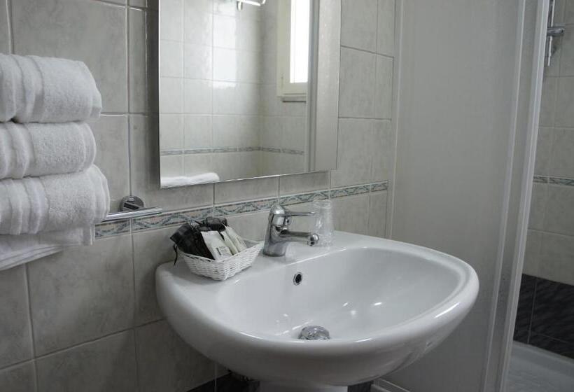 Трежместный Номер Economy, Albergo D Onofrio