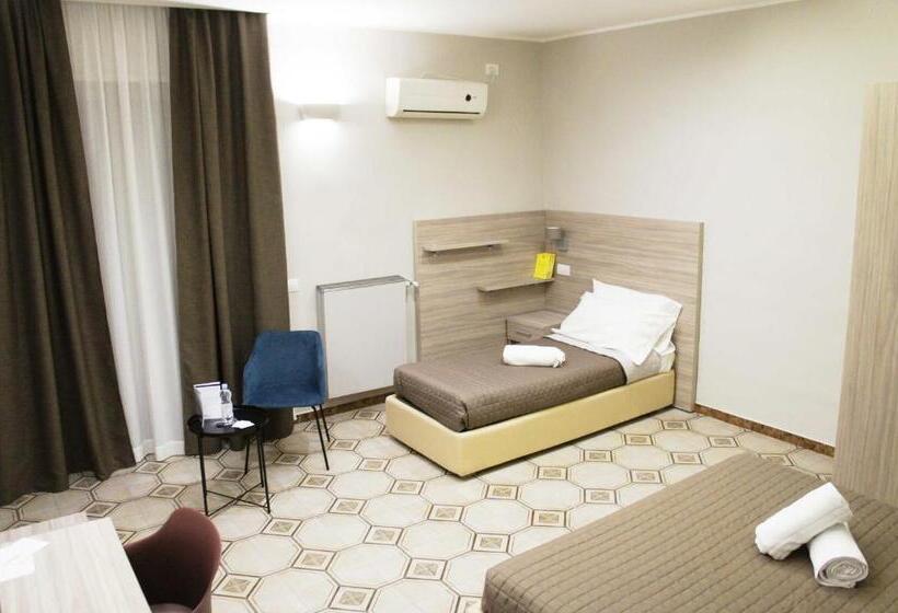 סוויטת ג'וניור עם מרפסת, Albergo D Onofrio