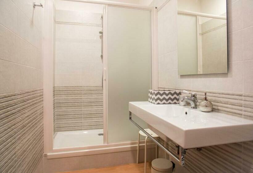 スタンダードトリプルルーム, Juliette Rooms