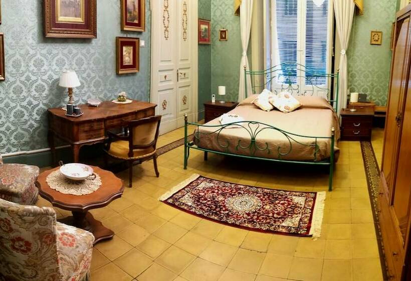 اتاق لوکس با بالکن, La Casa Di Marcello