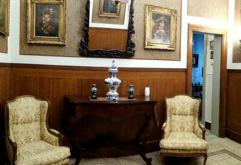 اتاق لوکس با بالکن, La Casa Di Marcello