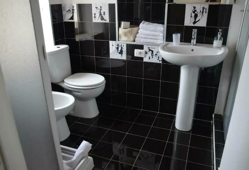 キングサイズベッドのスタンダードルーム, Pantalica Rooms Affittacamere Sortino Siracusa