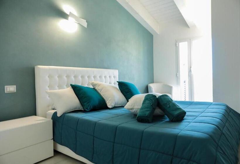 Superior Szoba King Size Bed, R & D