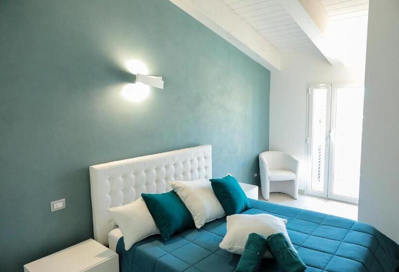 Superior Szoba King Size Bed, R & D