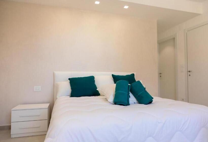 Standar Szoba Pezsgőfürdővel, R & D