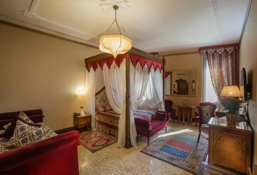 سوئیت جونیور با چشمانداز, Ai Mori D'Oriente