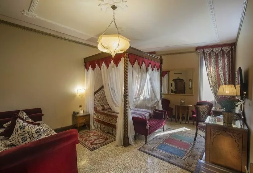 سوئیت جونیور با چشمانداز, Ai Mori D'Oriente