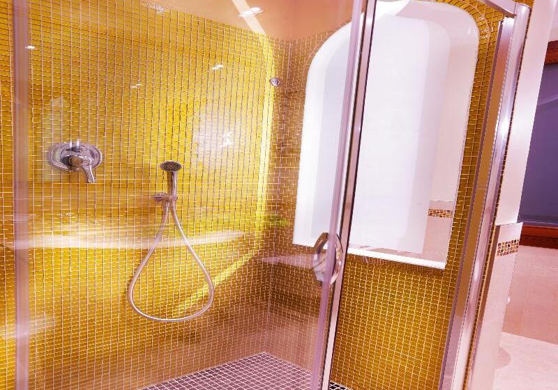 اتاق سوپریور, Ai Mori D'Oriente