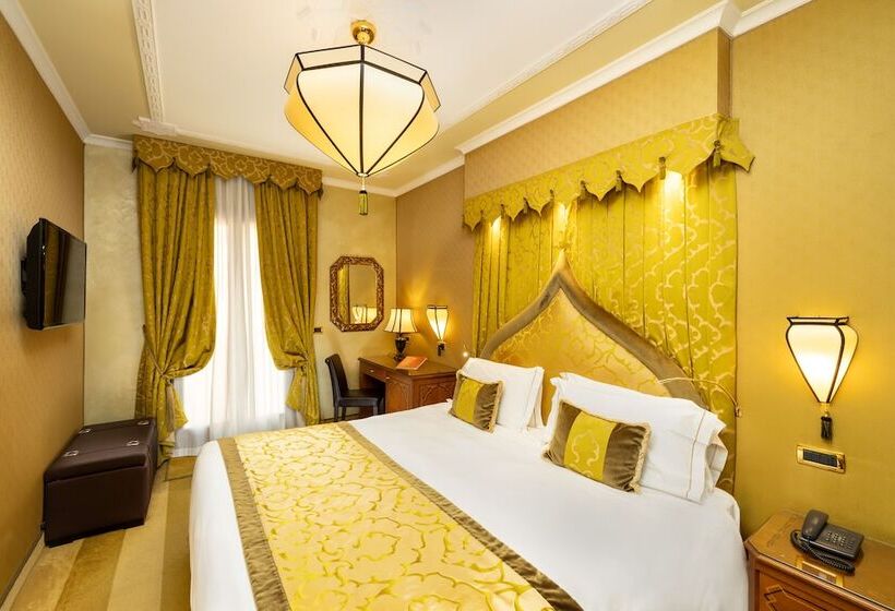 اتاق لوکس با چشم‌انداز, Ai Mori D'Oriente