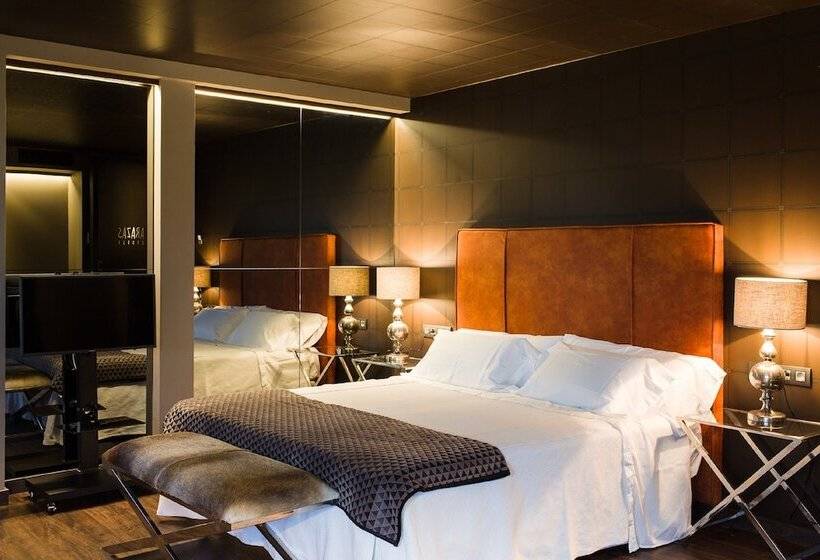 주니어 스위트, Sanchez