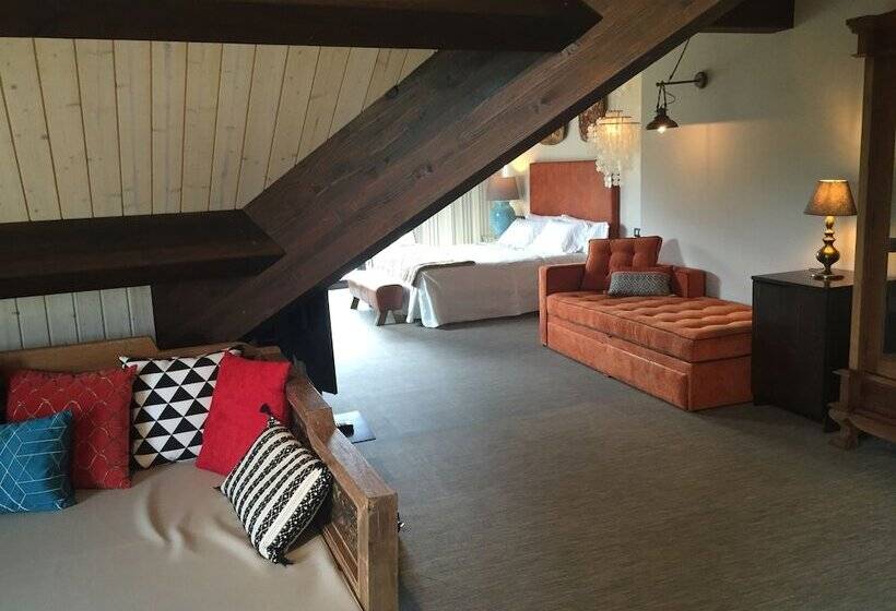 디럭스 스위트, Sanchez