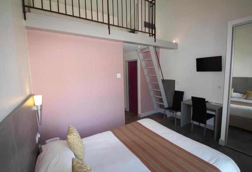 スーペリアトリプルルーム, Logis Hotel Archambeau