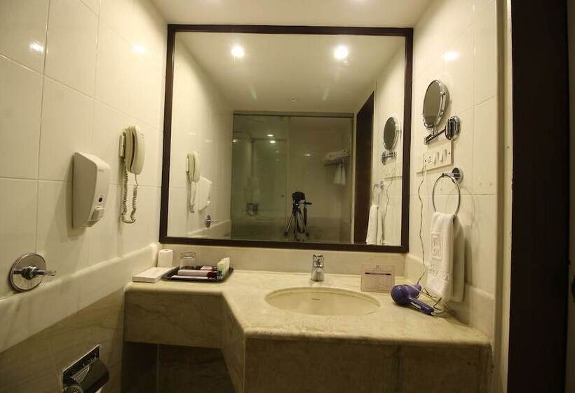 スタンダードルーム, Beverly