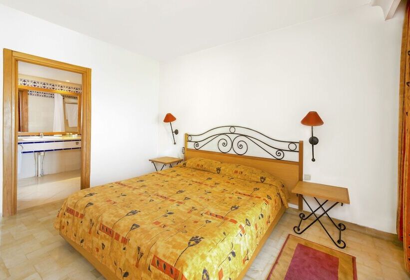 غرفة قياسية, Chich Khan