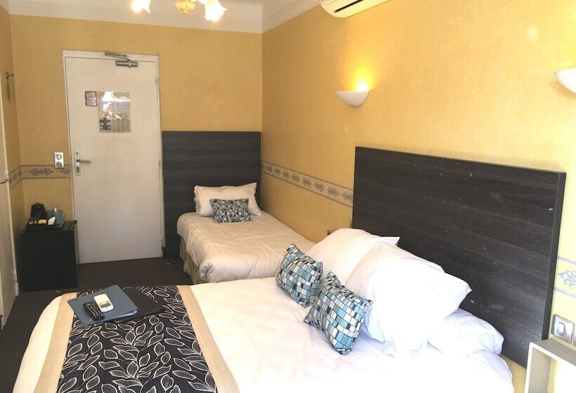 스탠다드 트리플 룸, Cayrons Vence & St Paul De Vence