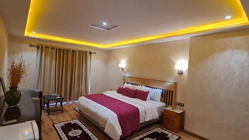 سوئیت با تخت بزرگ, Erfoud Palace