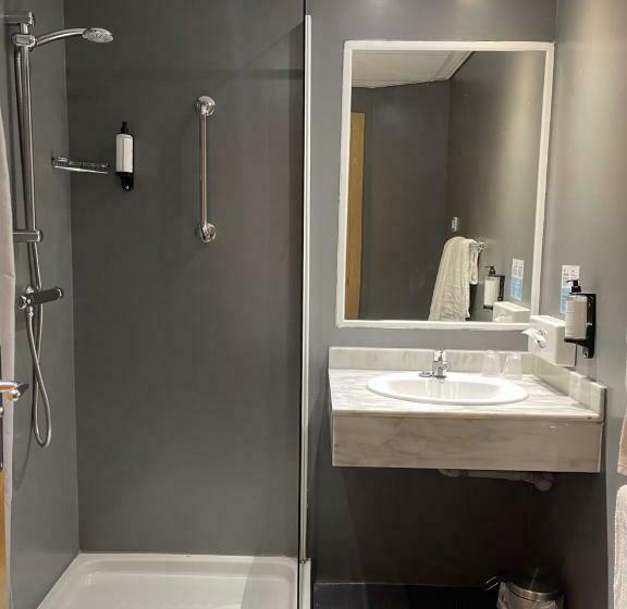 اتاق استاندارد, Holiday Inn Express San Sebastian De Los Reyes, An Ihg