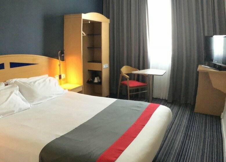 اتاق استاندارد, Holiday Inn Express San Sebastian De Los Reyes, An Ihg