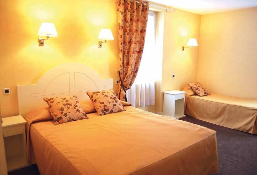 חדר סטנדרט לשלושה, Hôtel Restaurant Plaisance Piscine Couverte Et Chauffée  Proche Sarlat