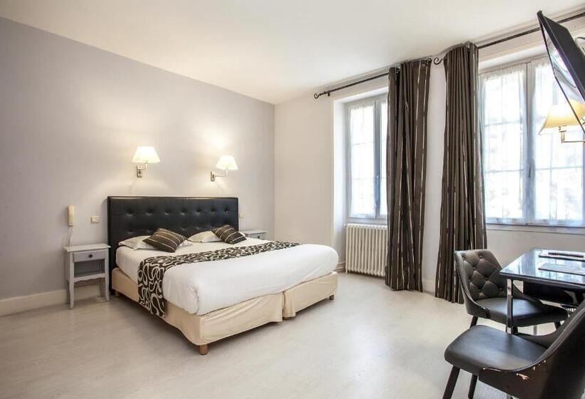 Номер Стандарт Трехместный, Hôtel Restaurant Plaisance Piscine Couverte Et Chauffée  Proche Sarlat