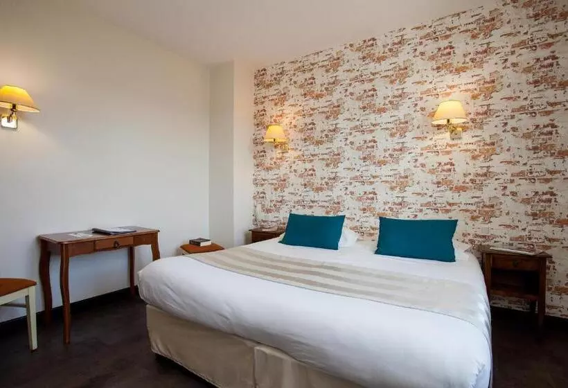 スーペリアールーム, Hôtel Restaurant Plaisance Piscine Couverte Et Chauffée  Proche Sarlat