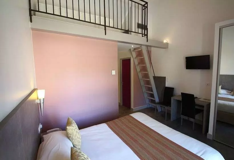 スーペリアトリプルルーム, Logis Hotel Archambeau