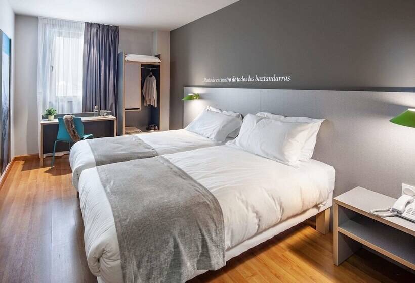 Номер Стандарт, Ibis Styles Pamplona Noain