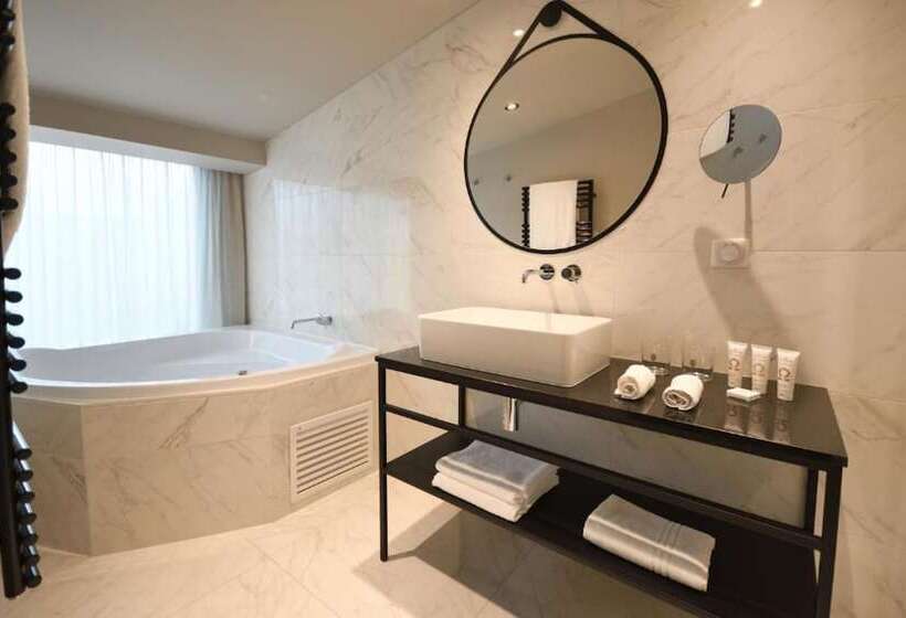 Номер Deluxe, La Maison Bordeaux