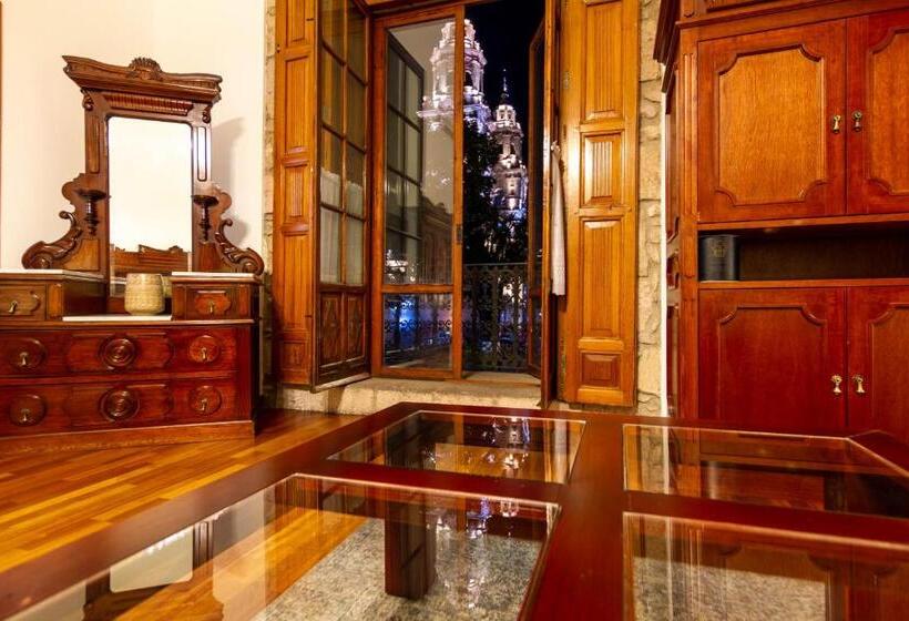 デラックススイート, Los Juaninos