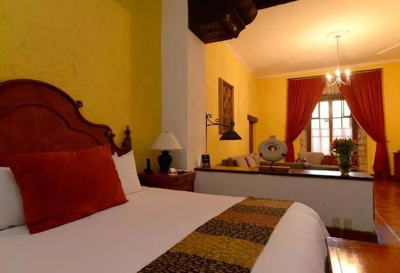 سوییت لوکس, Los Juaninos