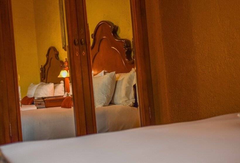 スーペリアールーム, Los Juaninos