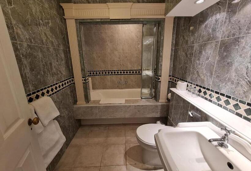 Номер Стандарт, Powdermills Country House