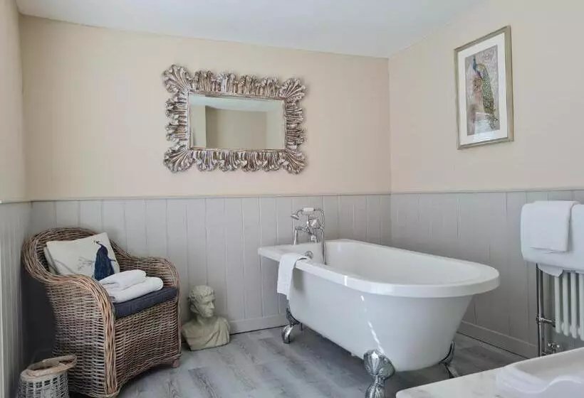 ジュニアスイート, Powdermills Country House