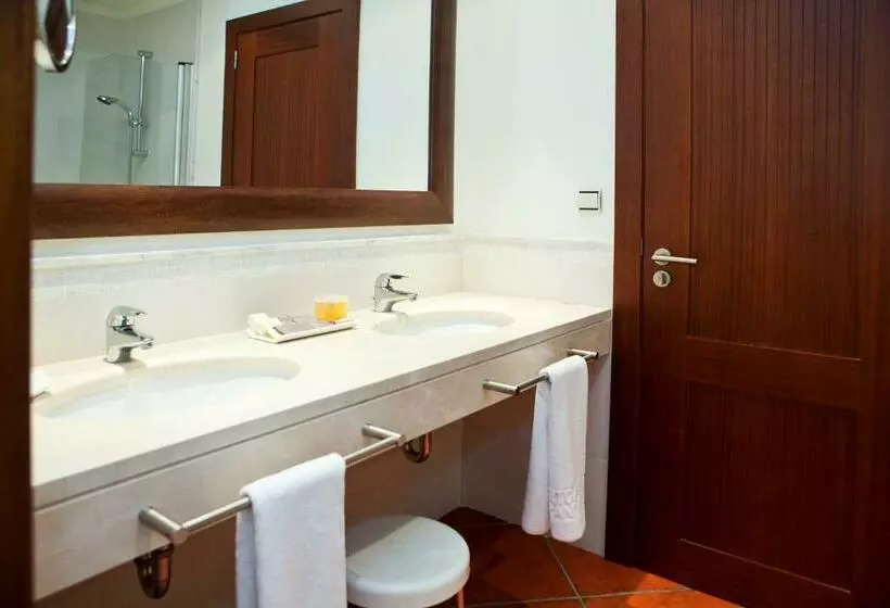 اتاق استاندارد با چشم‌انداز دریا, Puerto Antilla Grand Hotel