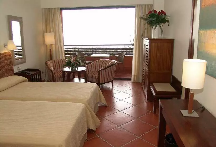 اتاق استاندارد با چشم‌انداز دریا, Puerto Antilla Grand Hotel