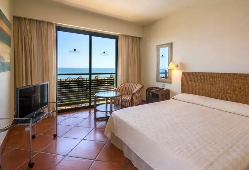 سوییت جونیور با چشم‌انداز دریا, Puerto Antilla Grand Hotel