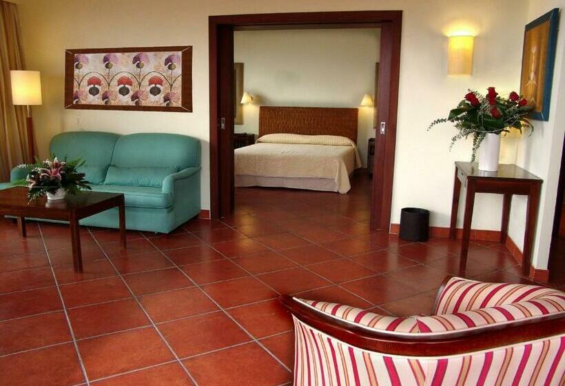 Полулюкс, Puerto Antilla Grand Hotel