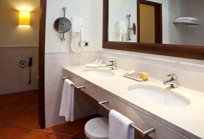 سوییت جونیور, Puerto Antilla Grand Hotel