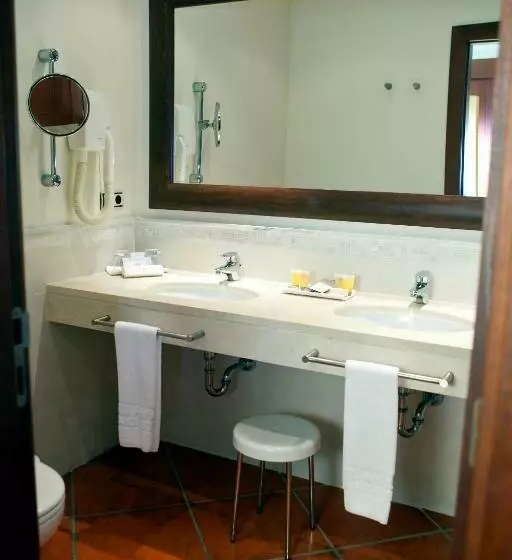 سوییت جونیور, Puerto Antilla Grand Hotel