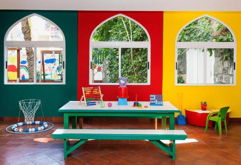 패밀리 룸, Seaside Sandy Beach