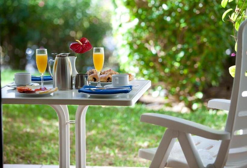 패밀리 룸, Seaside Sandy Beach