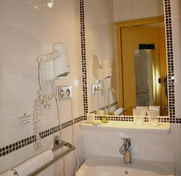 スタンダードトリプルルーム, Cayrons Vence & St Paul De Vence