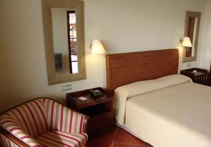 اتاق استاندارد با چشم‌انداز دریا, Puerto Antilla Grand Hotel
